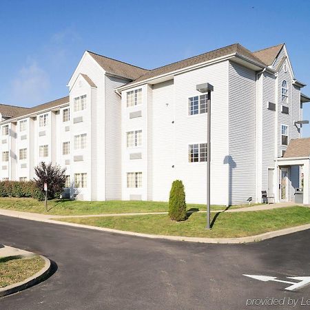 فندق ميكروتل إن آند سويتس باي ويندهام مطار بطرسبرج Robinson Township المظهر الخارجي الصورة