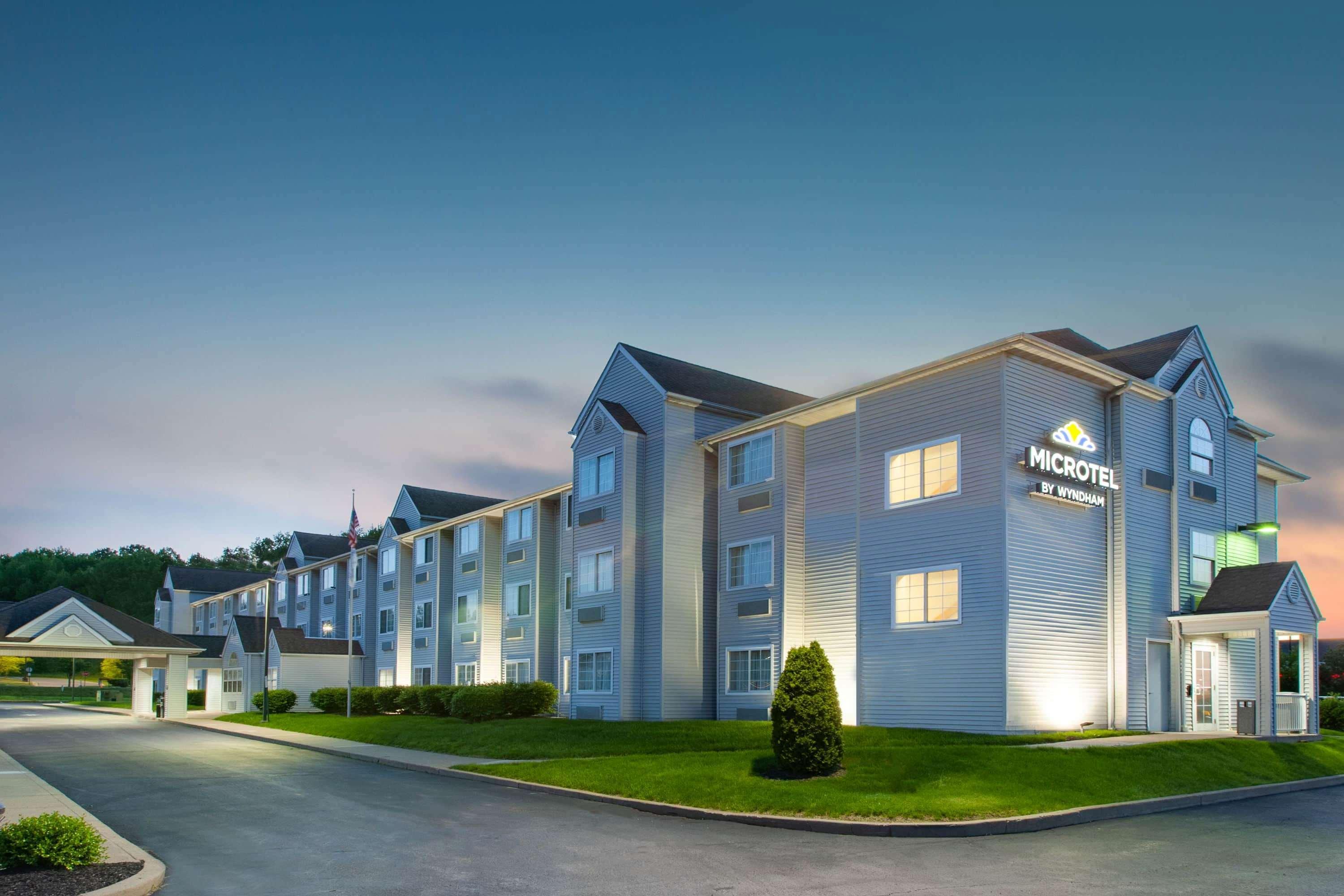 فندق ميكروتل إن آند سويتس باي ويندهام مطار بطرسبرج Robinson Township المظهر الخارجي الصورة